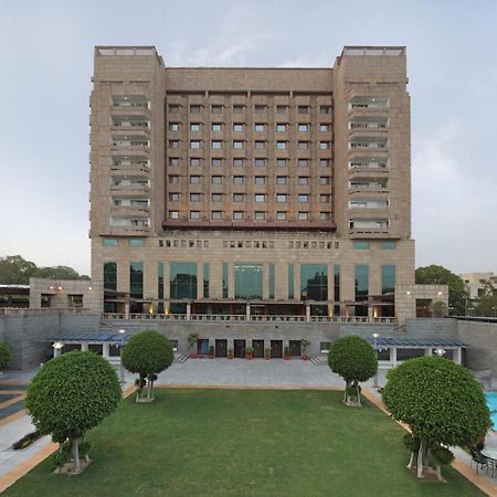 Hotel Jaypee Vasant Continental Neu-Delhi Exterior foto The Leela Palace, New Delhi