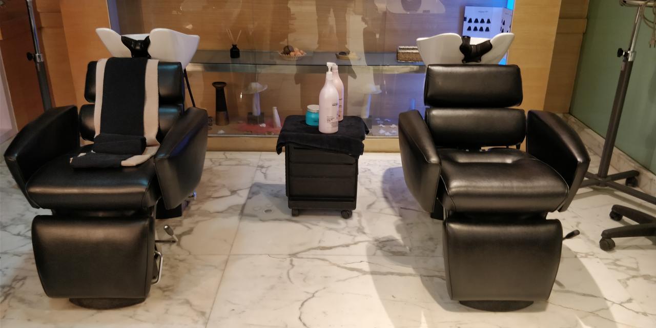 Hotel Jaypee Vasant Continental Neu-Delhi Exterior foto Hair salon in Athens, Greece